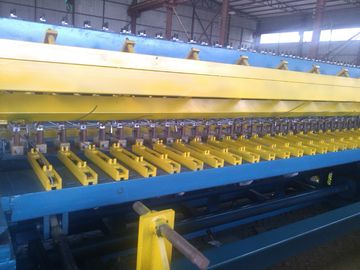 Safe Automatic Steel Wire Mesh Machine , Grid Welding Machine For Uniform Mesh